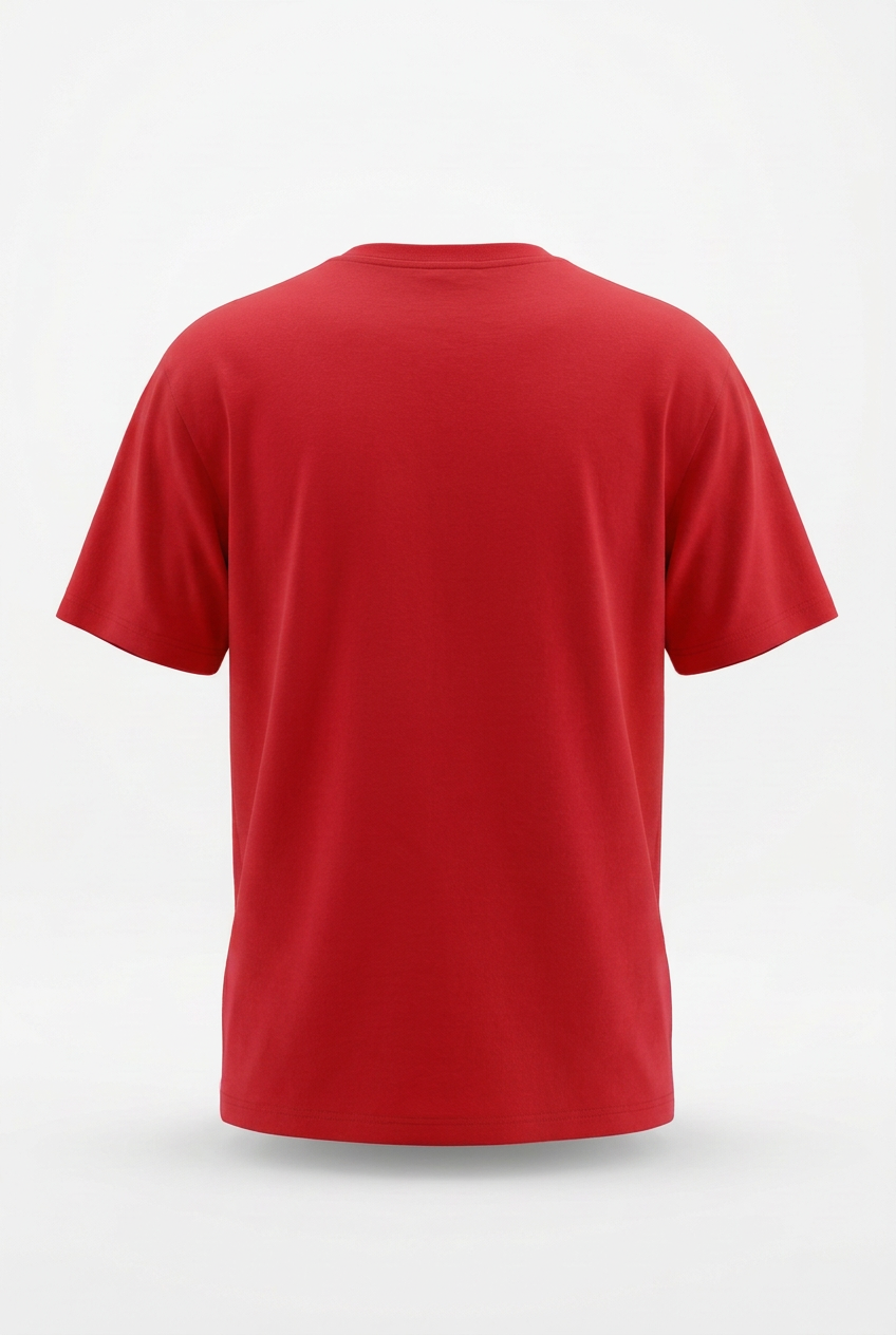 Vista de espalda de playera roja en maniquí invisible 3D sobre fondo blanco